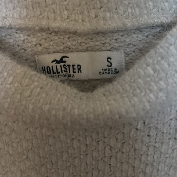 Hollister Soft Fuzzy Crewneck Sweater - Picture 3 of 4